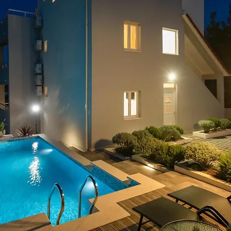 Apartment Sena *
