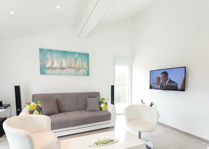 Sena דירה Ražanj